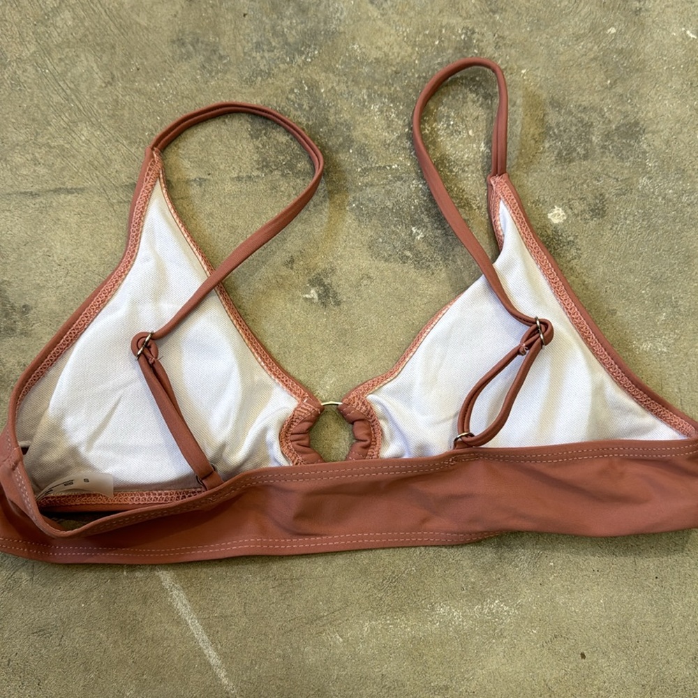 Bikini - Picture 4 of 10